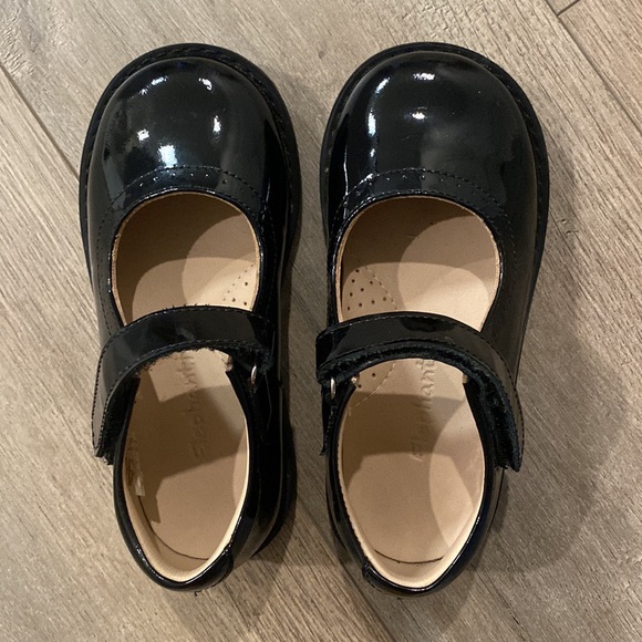 ELEPHANTITO — toddler SIZE 8 — Black - Picture 3 of 4